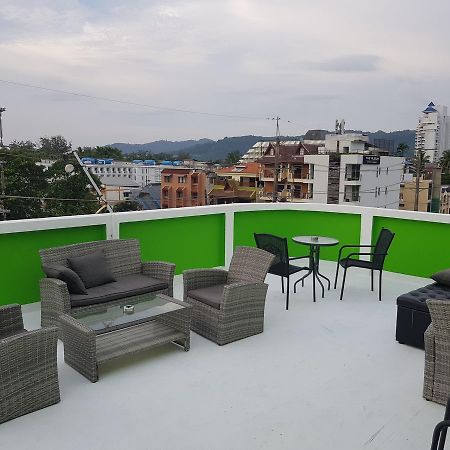 Centre Point Patong Exterior foto